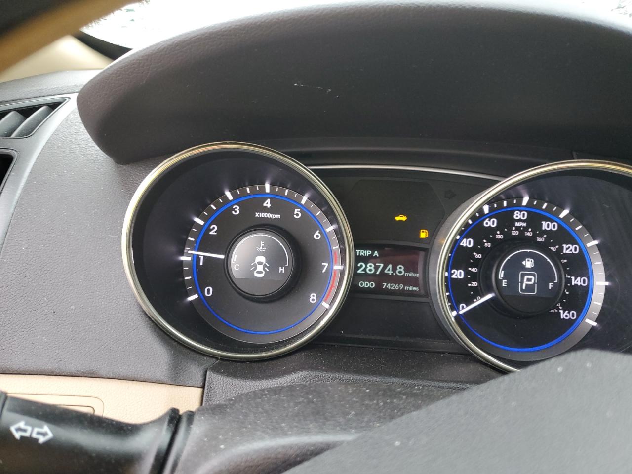 2011 Hyundai Sonata - Image 9