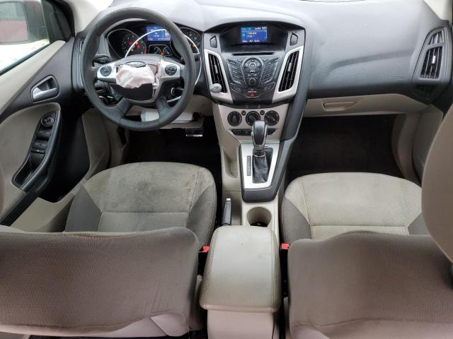Sedans FORD FOCUS 2014 Czerwony