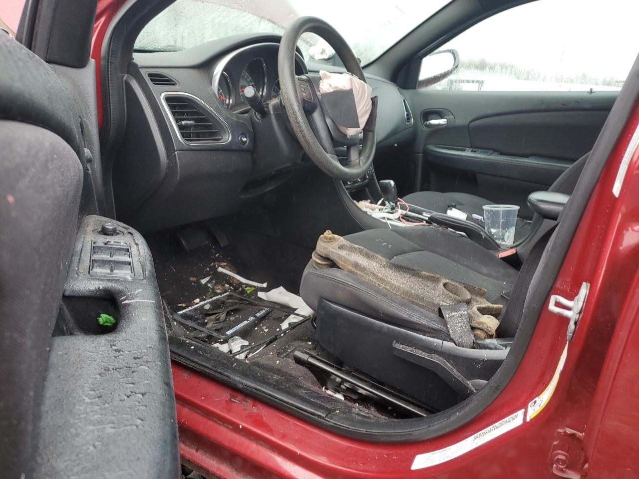 2013 Chrysler 200 - Image 8