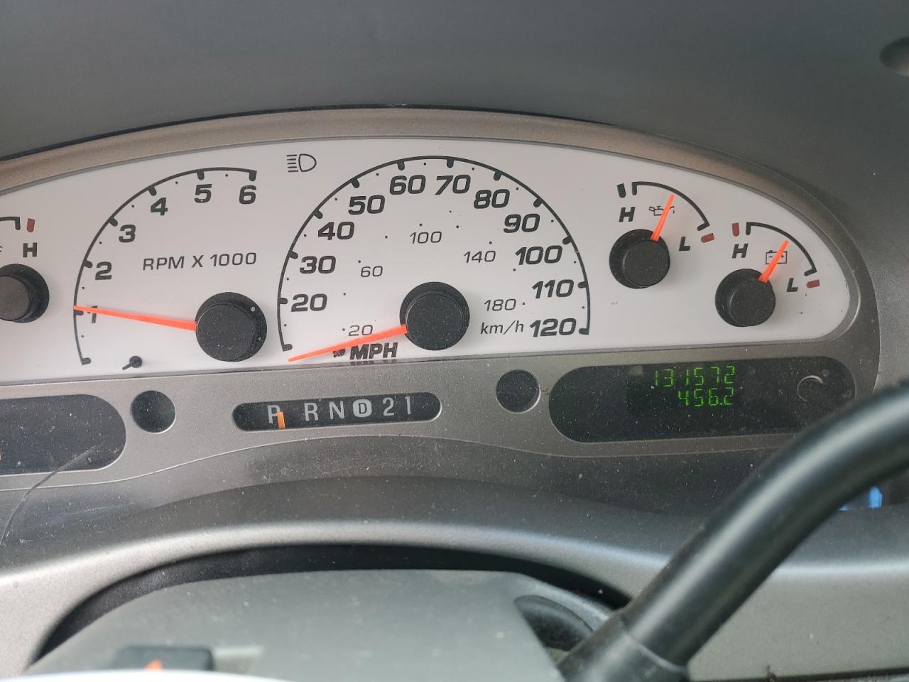 2005 Ford Explorer - Image 9