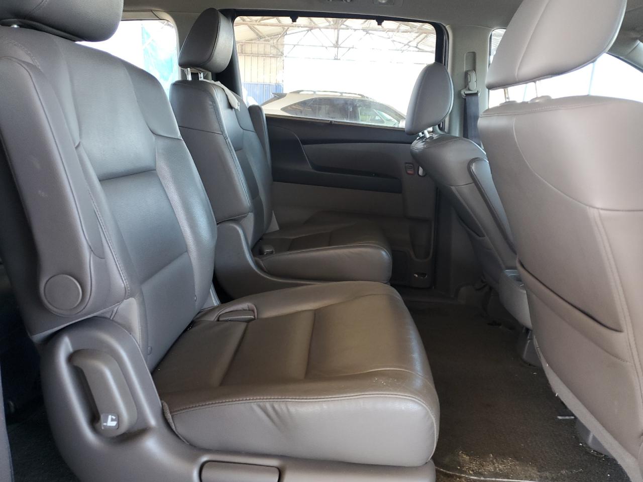 2013 Honda Odyssey - Image 11