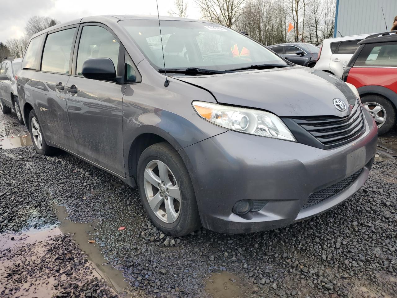 2014 Toyota Sienna - Image 4