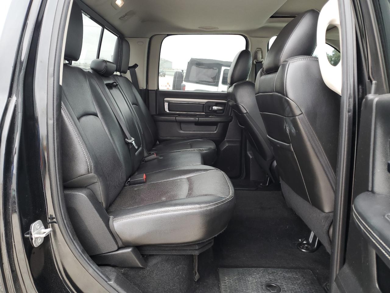 2014 RAM 1500 - Image 11