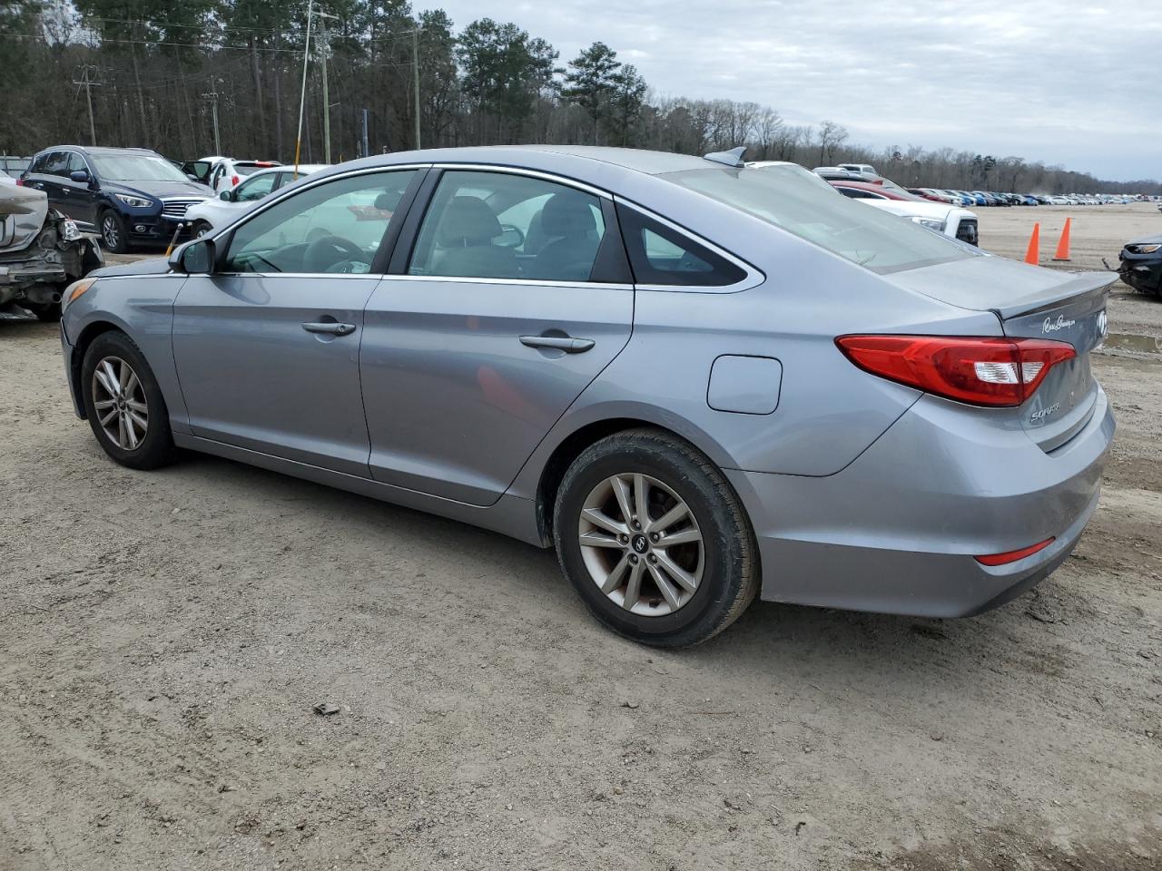 2016 Hyundai Sonata - Image 2