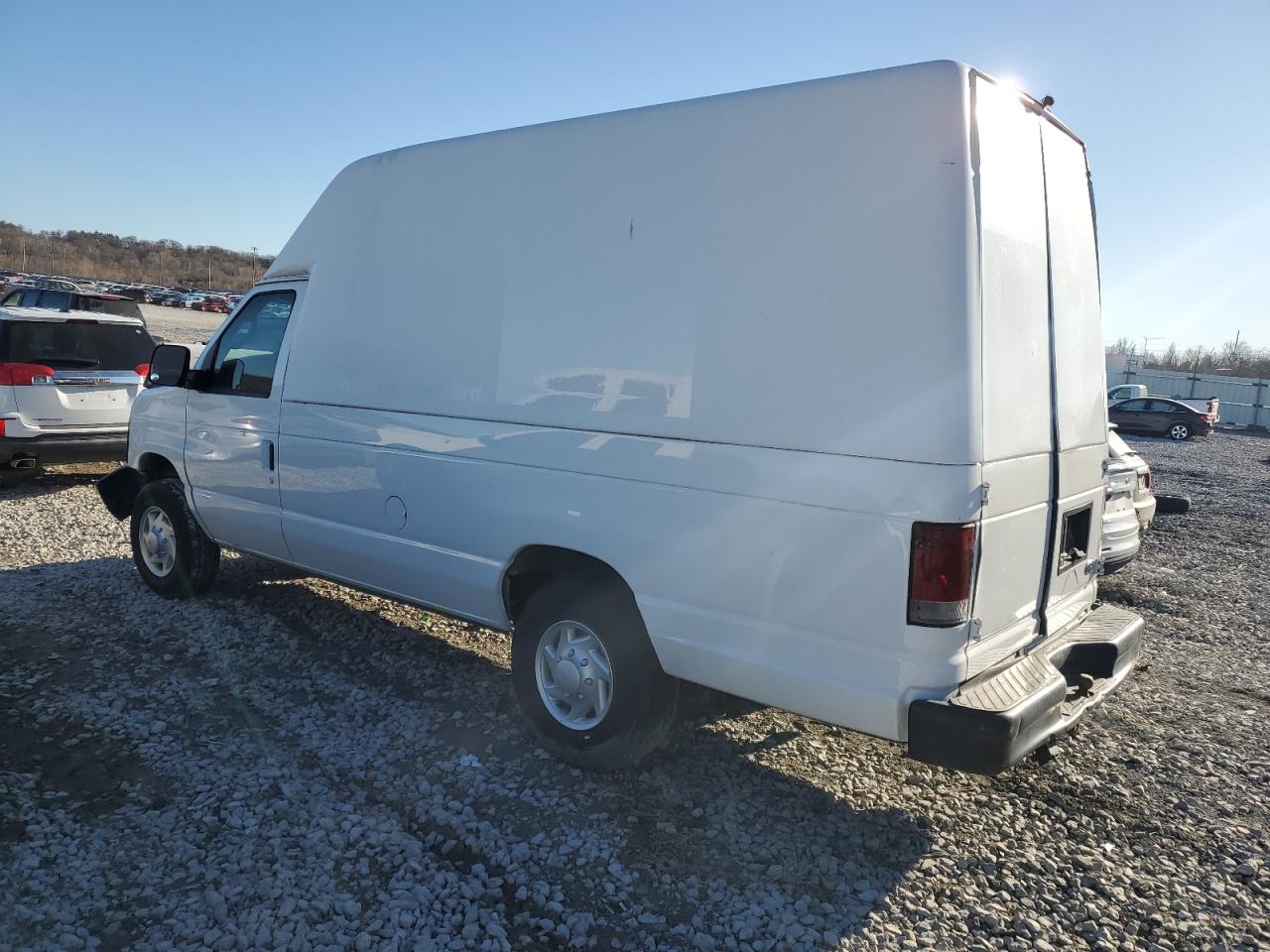 2008 Ford Econoline - Image 2