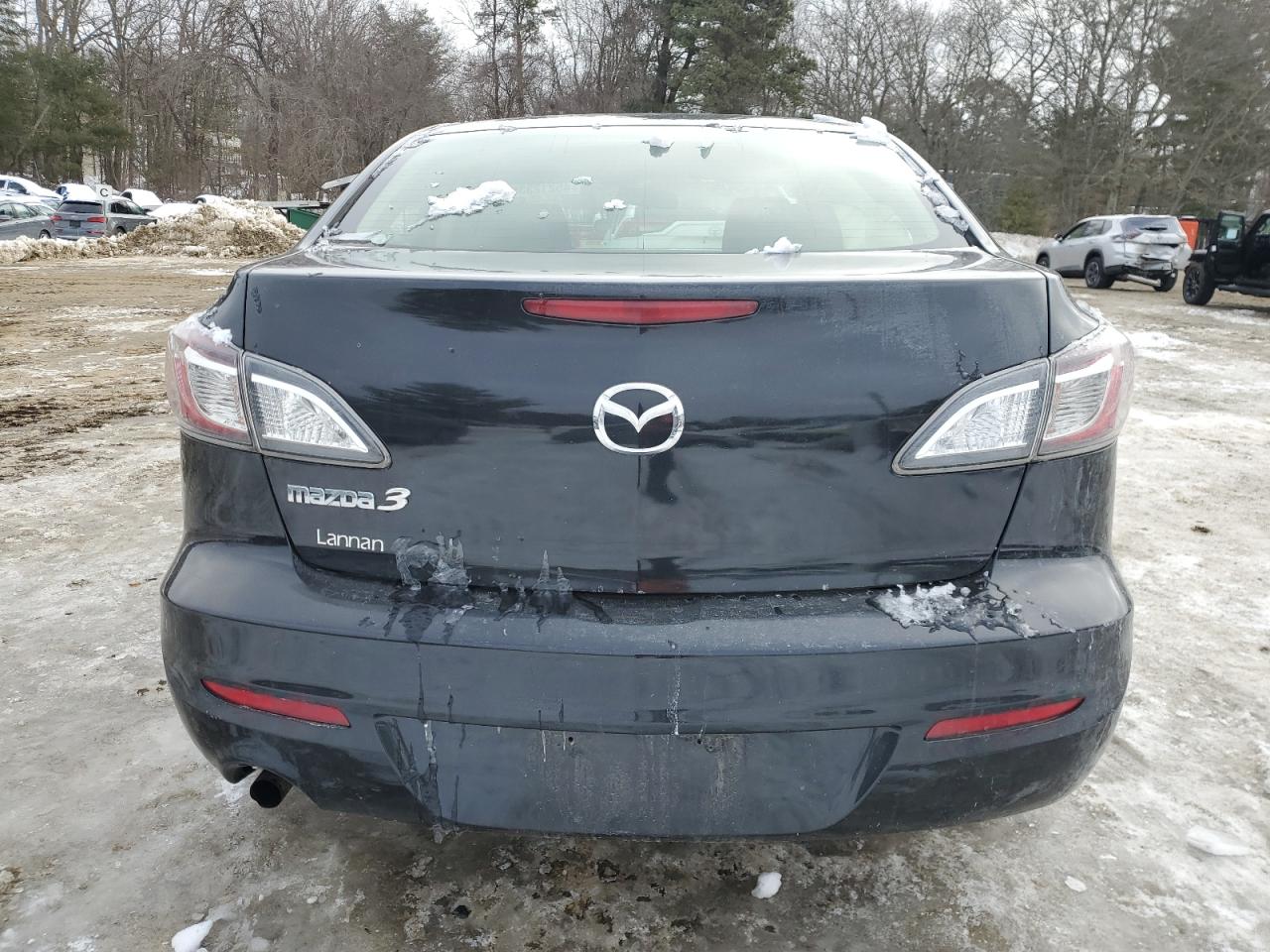 2013 Mazda 3 - Image 6