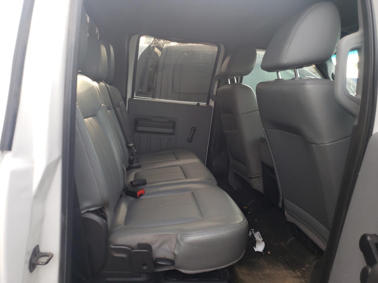 2012 Ford F350 - Image 10