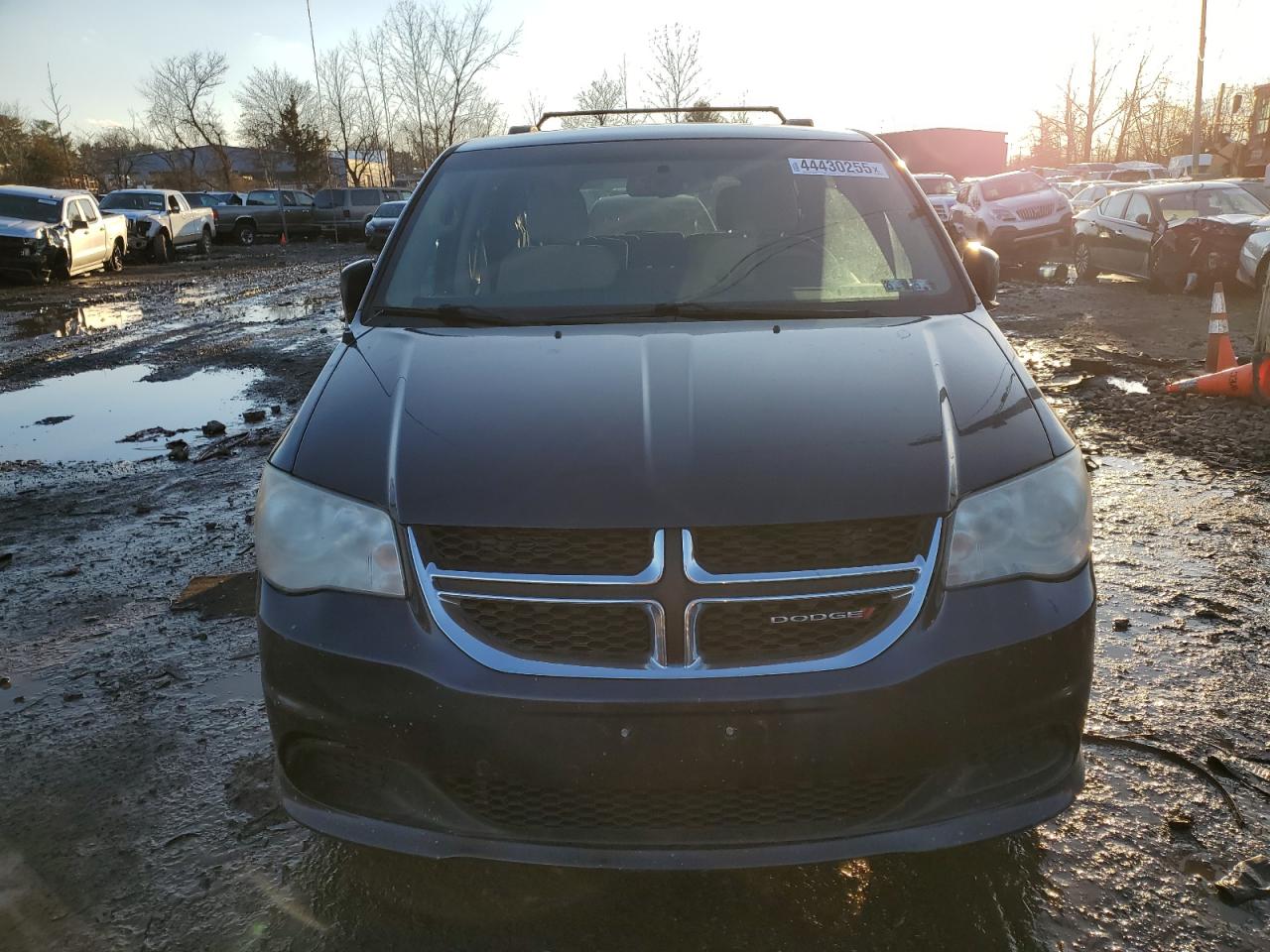 2013 Dodge Caravan - Image 5
