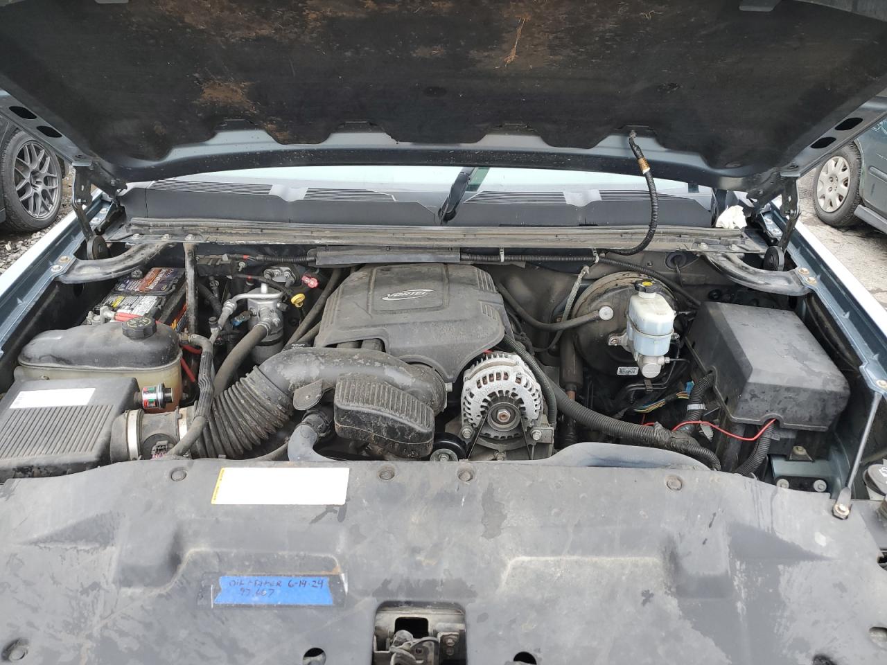 2007 Chevrolet Silverado - Image 11
