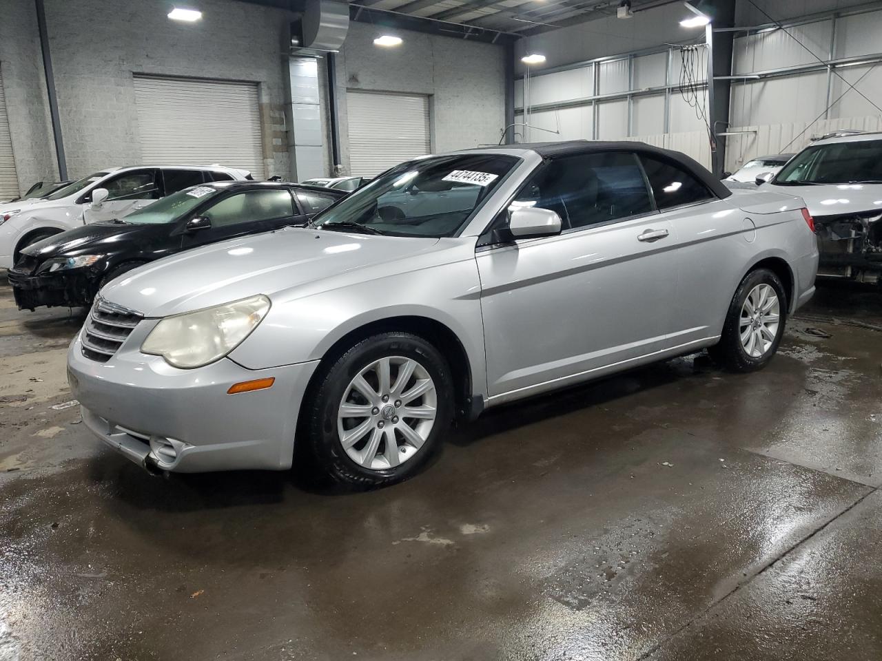 2010 Chrysler Sebring - Image 1