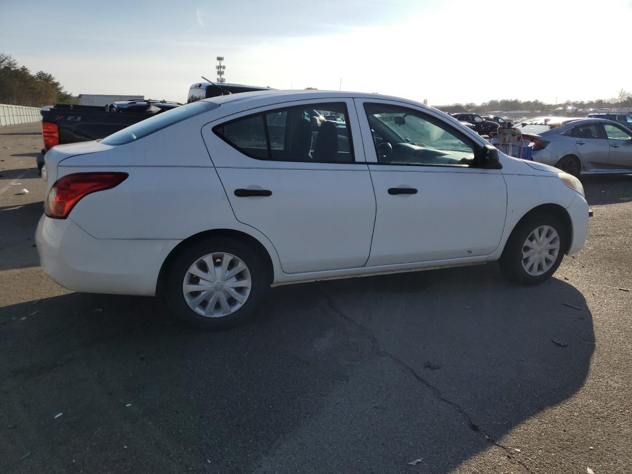 2014 Nissan Versa - Image 3