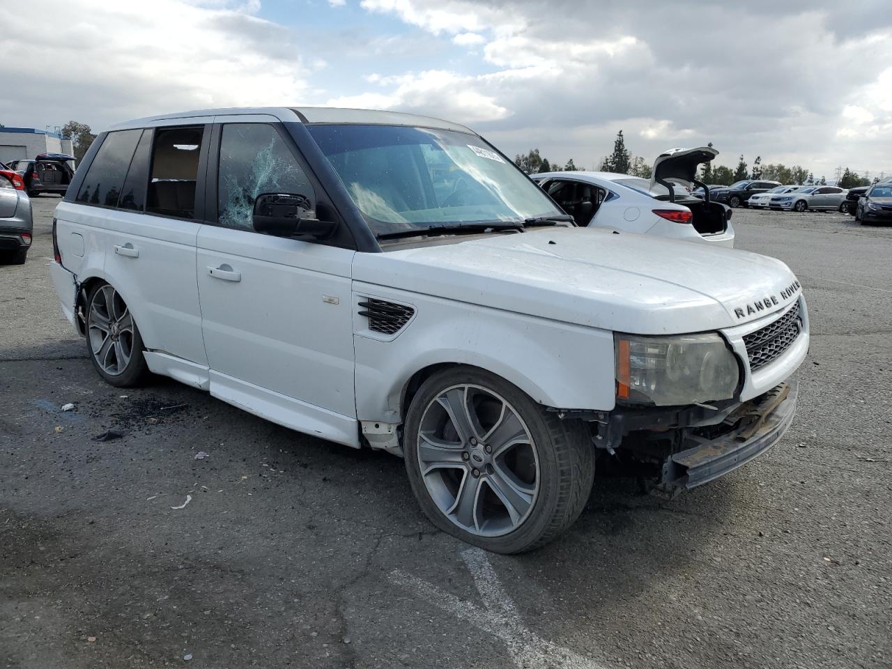 2011 Land Rover Range Rover - Image 4