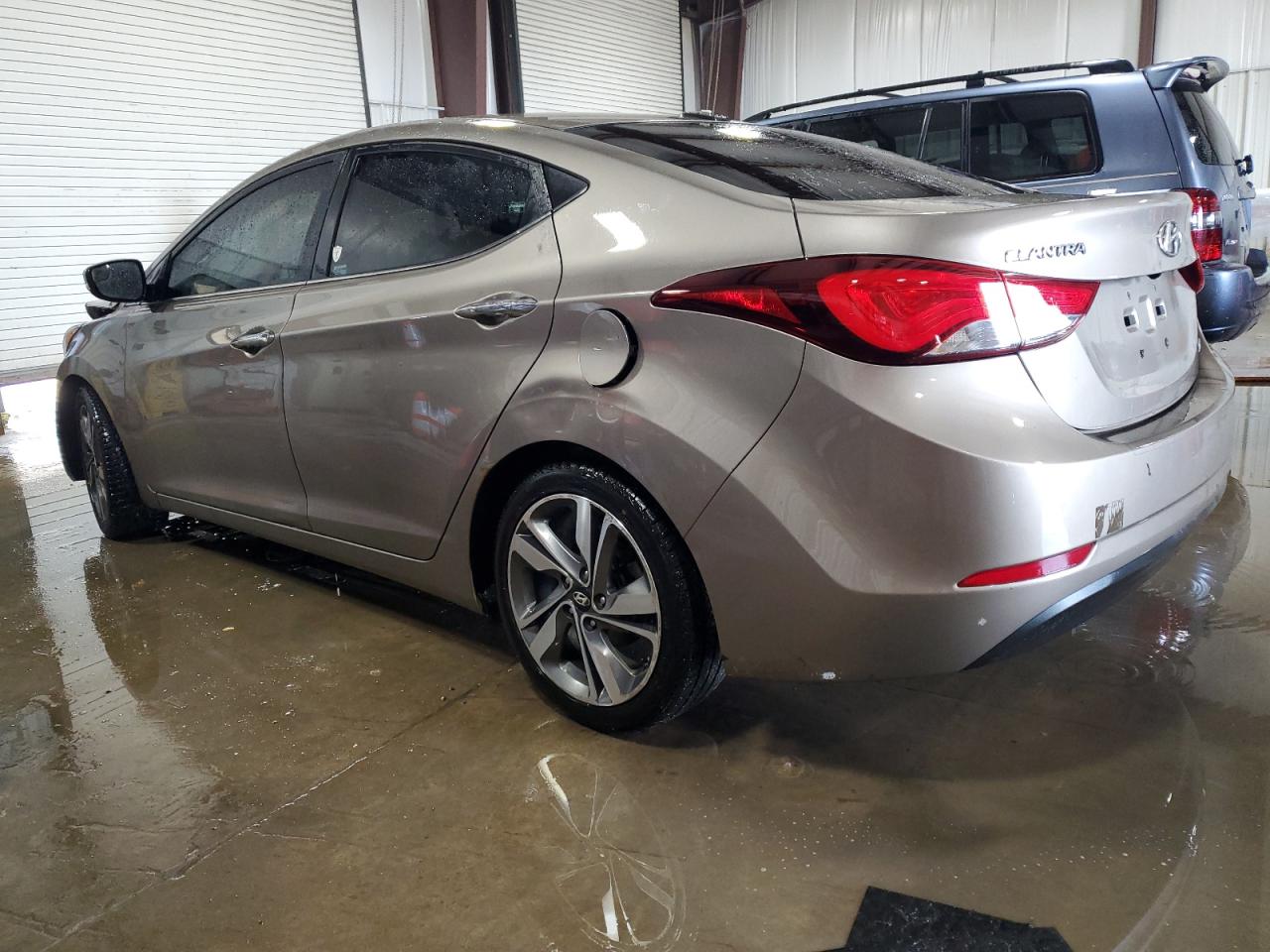 2015 Hyundai Elantra - Image 2