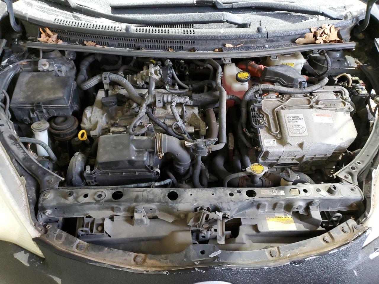 2012 Toyota Prius - Image 11