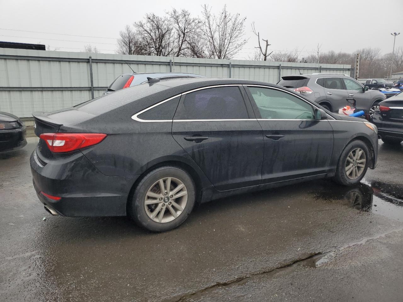 2015 Hyundai Sonata - Image 3
