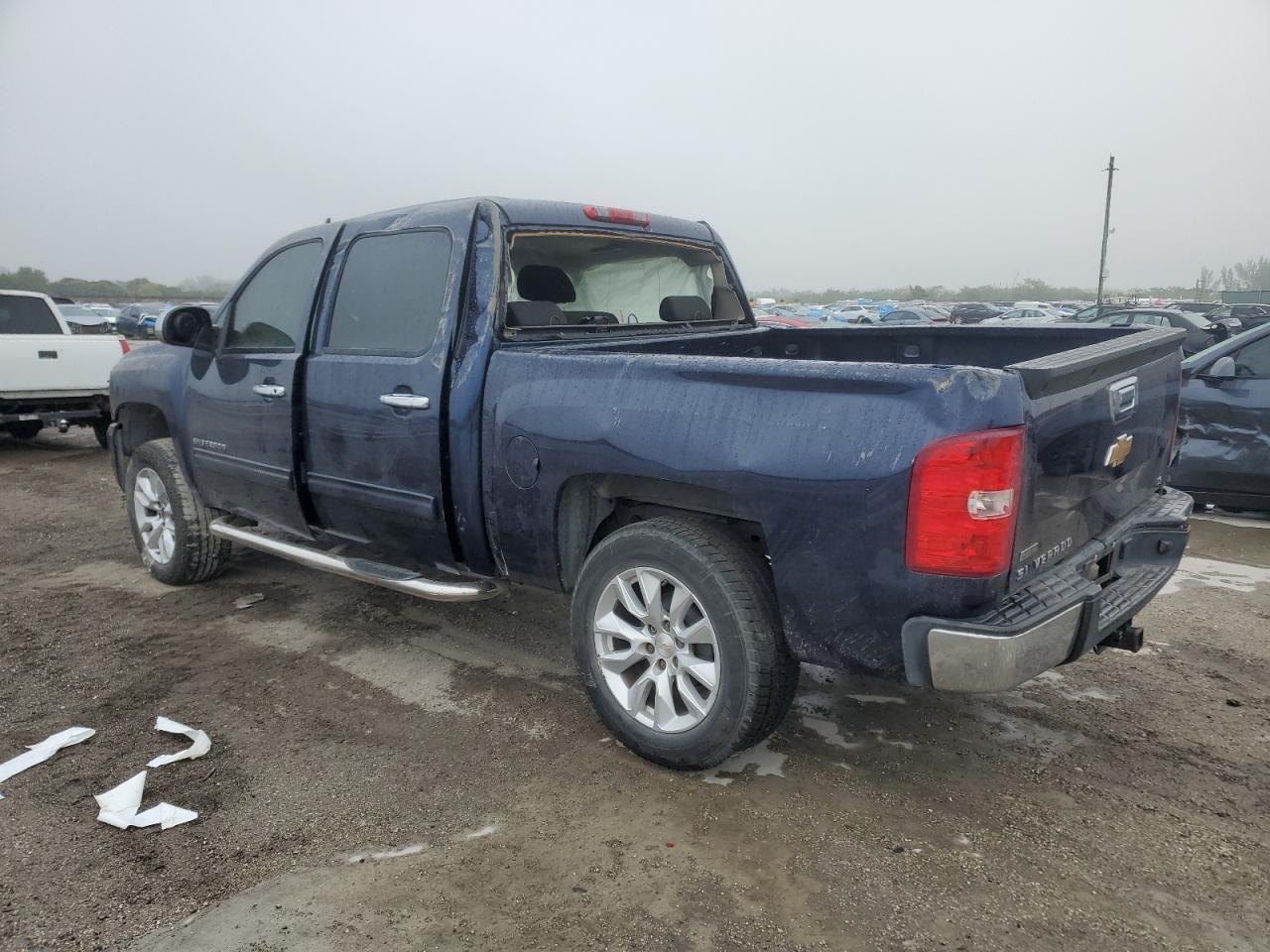 2010 Chevrolet Silverado - Image 2