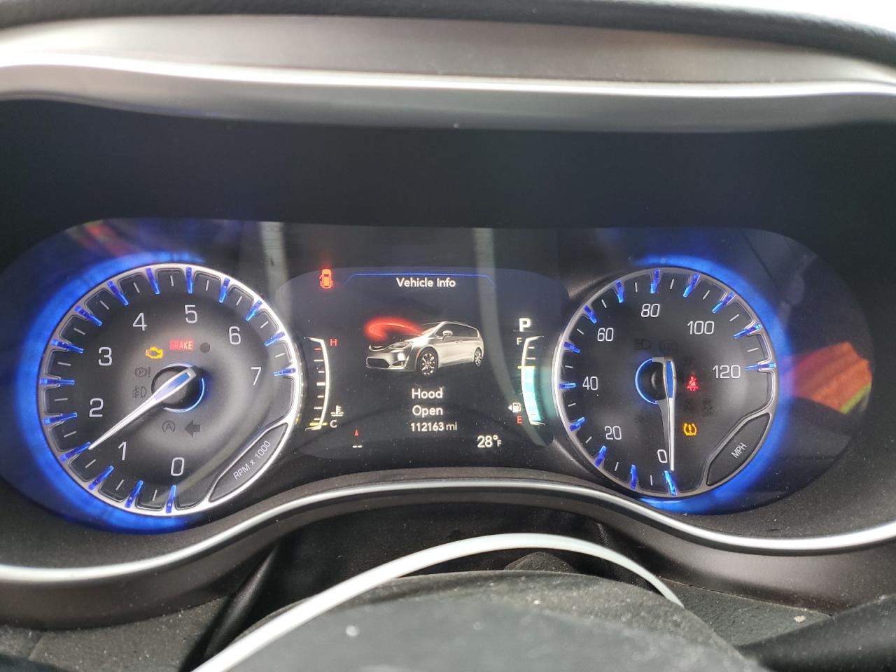 2018 Chrysler Pacifica - Image 9