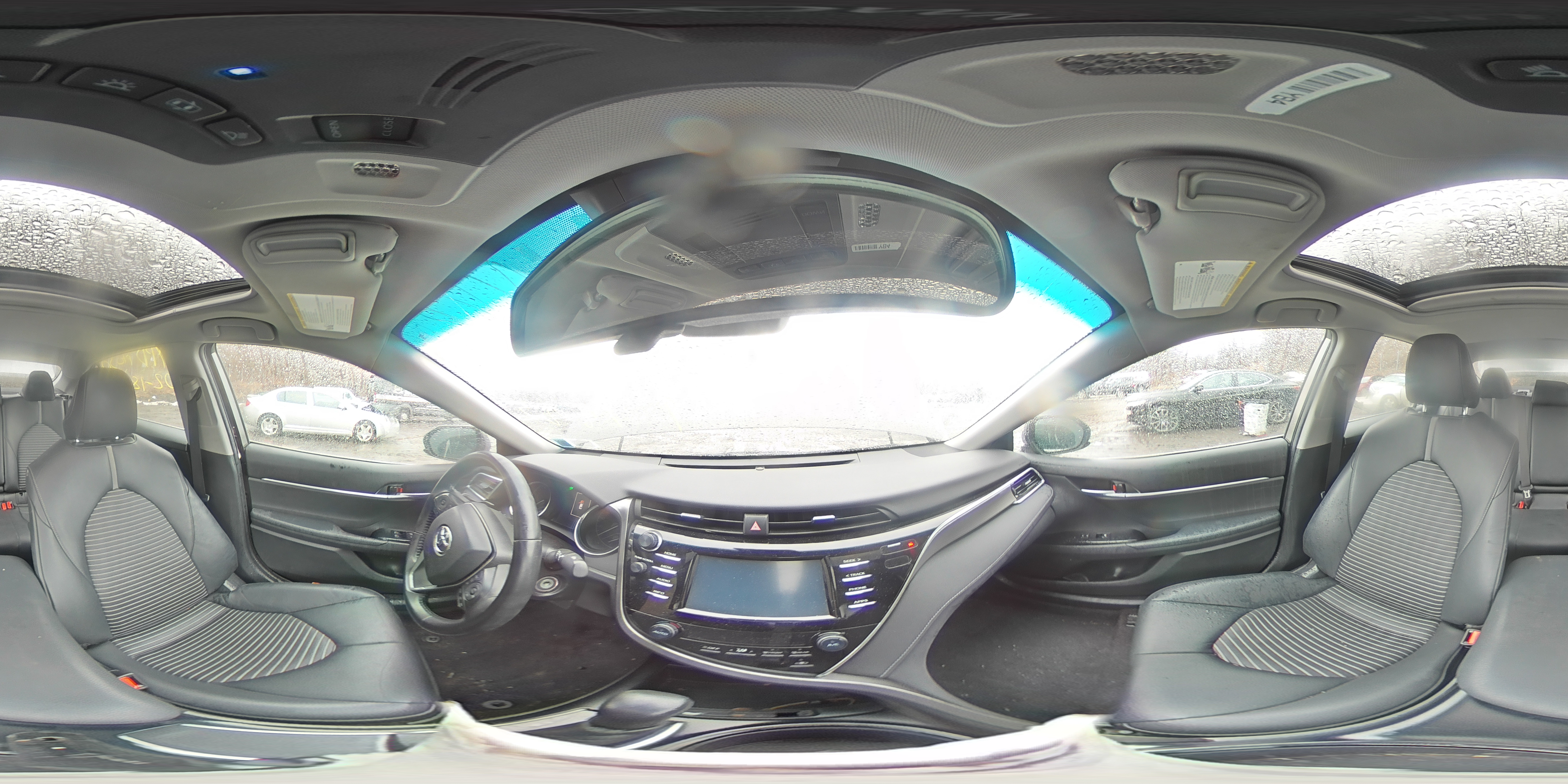 2018 Toyota Camry - Image 13