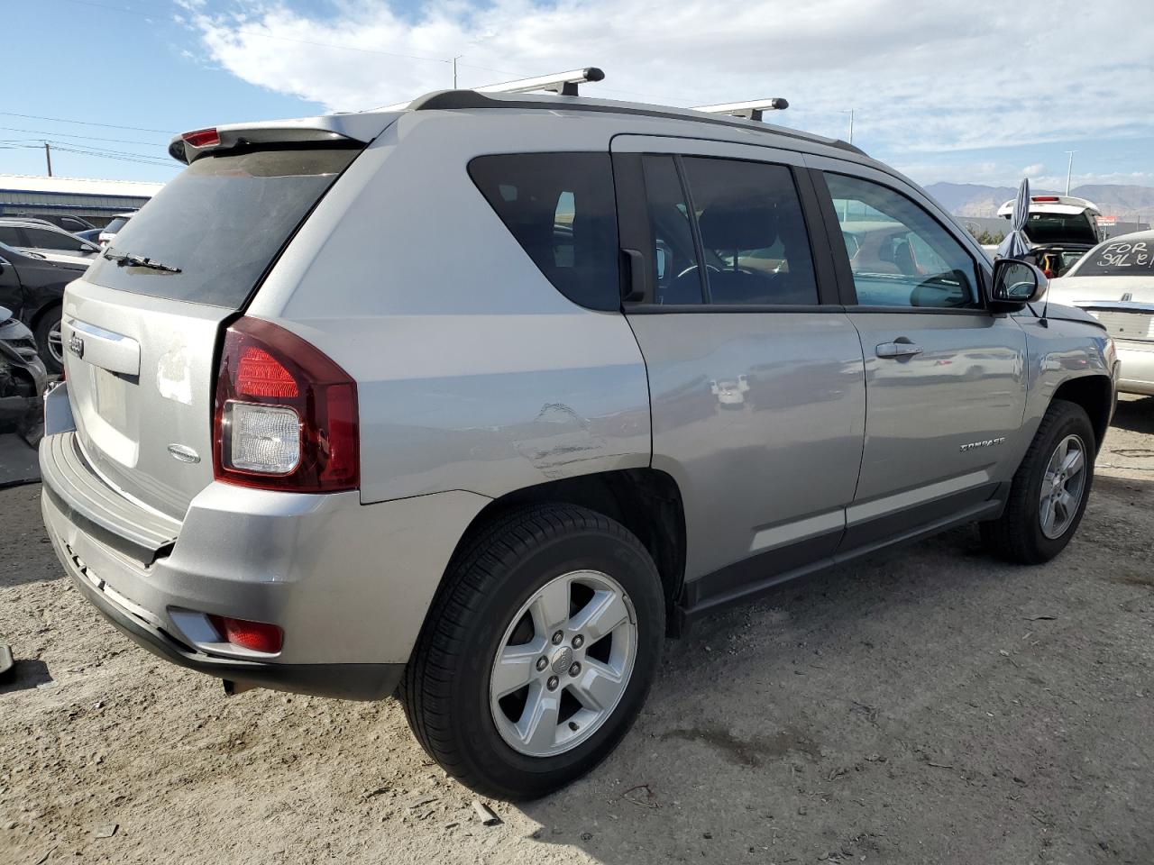 2016 Jeep Compass - Image 3