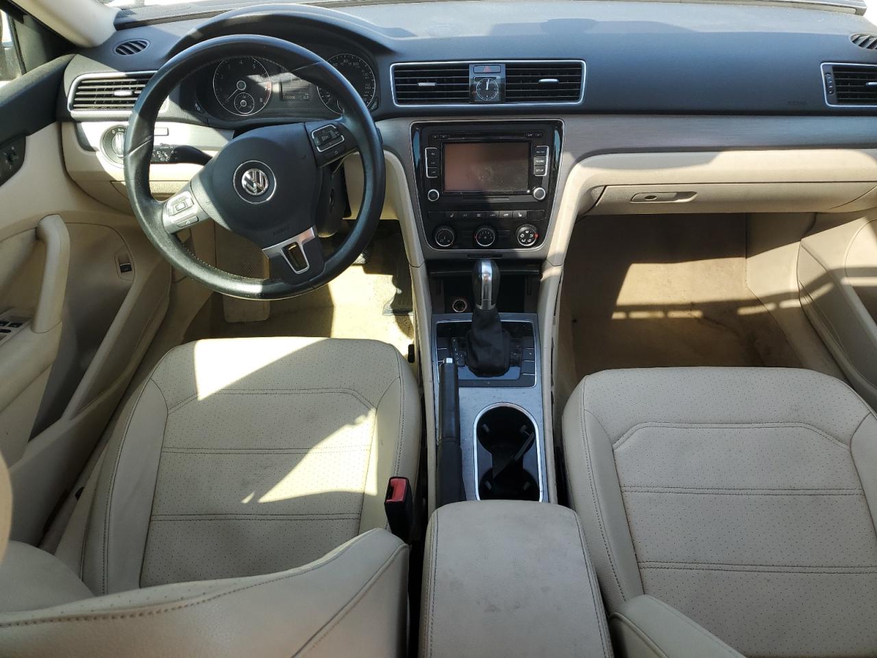 2014 Volkswagen Passat - Image 8