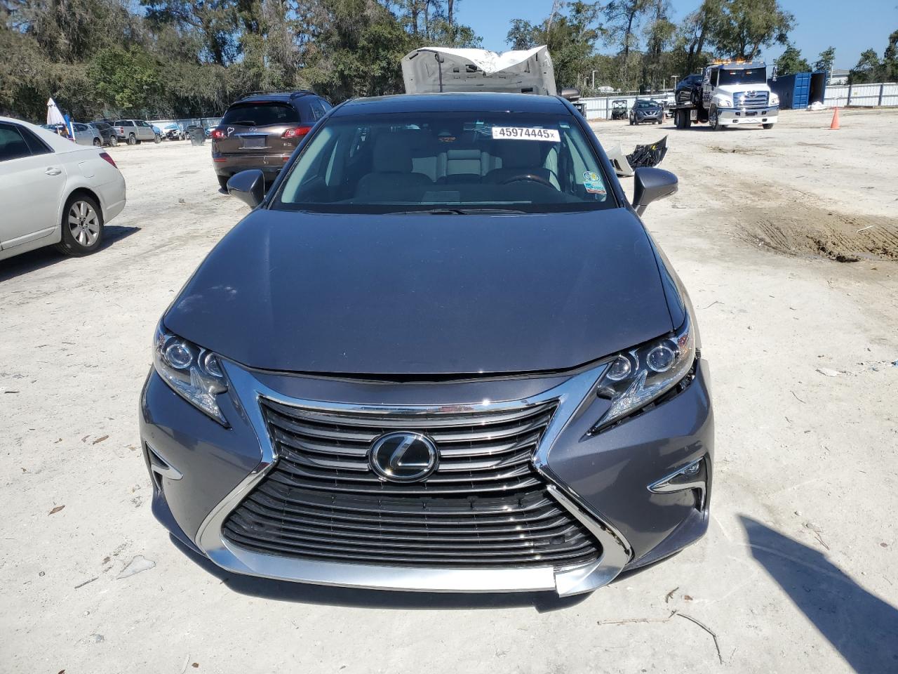 2016 Lexus ES - Image 5