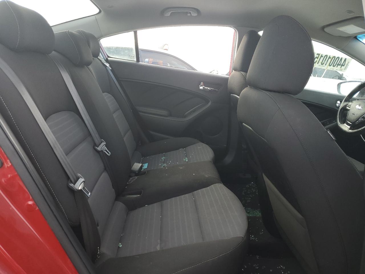 2017 Kia Forte - Image 10