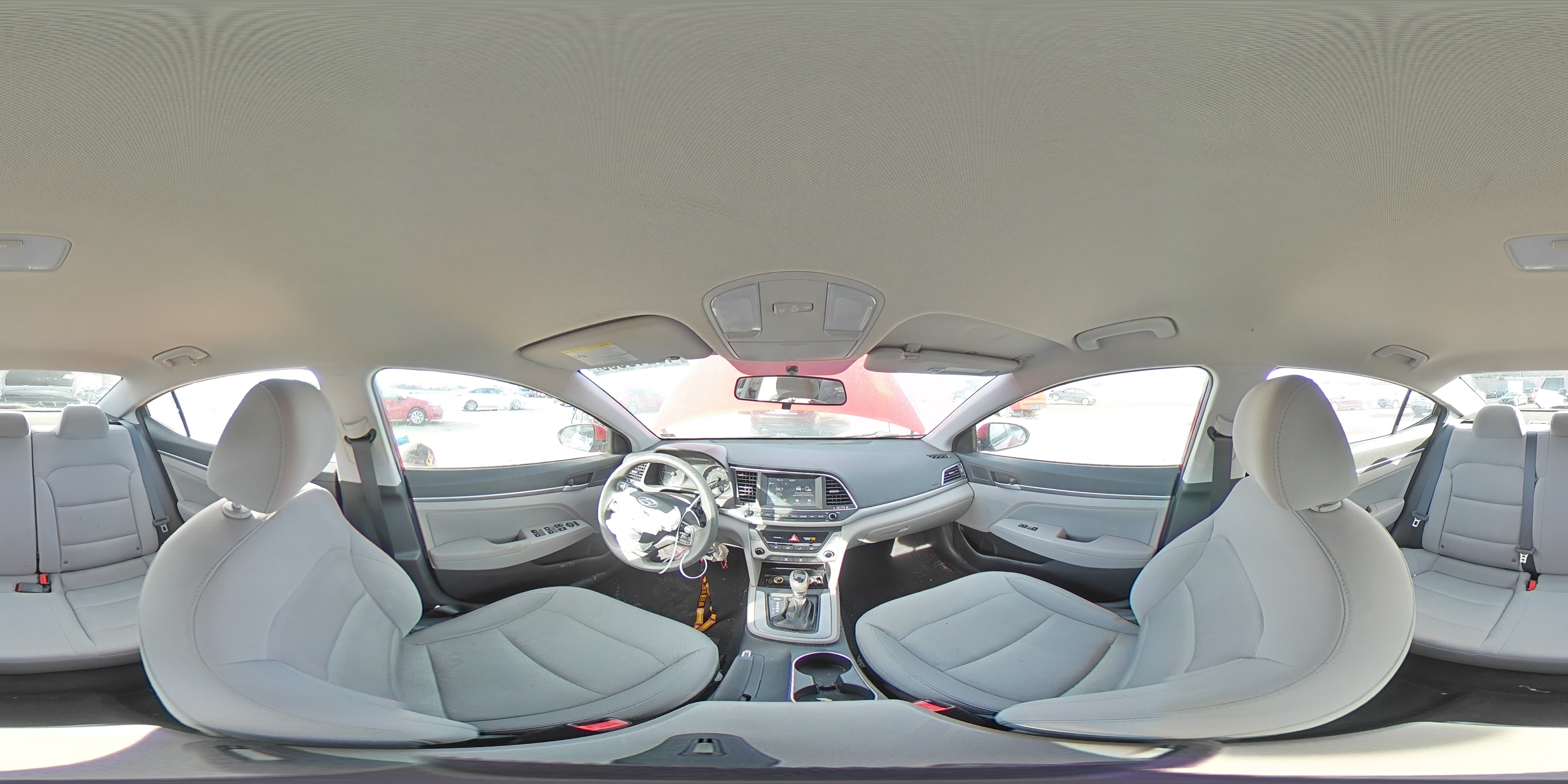 2018 Hyundai Elantra - Image 13