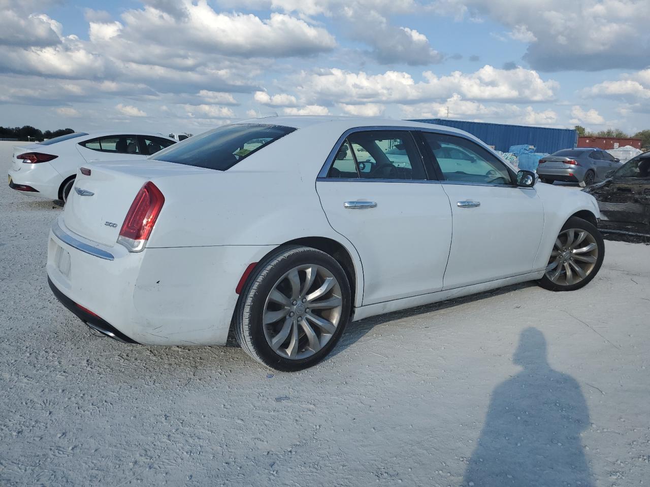 2019 Chrysler 300 - Image 3