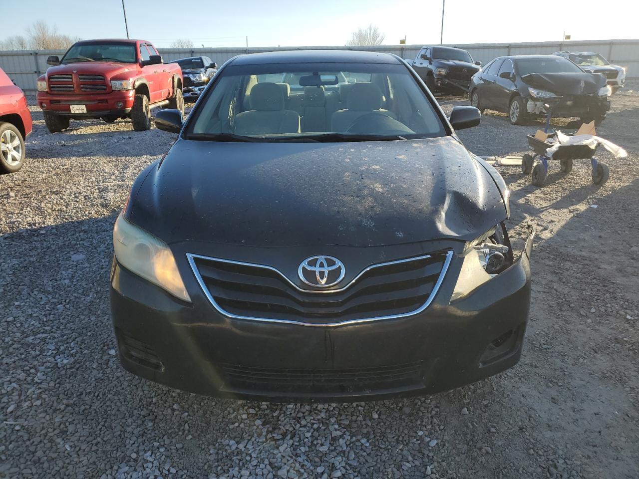2011 Toyota Camry - Image 5