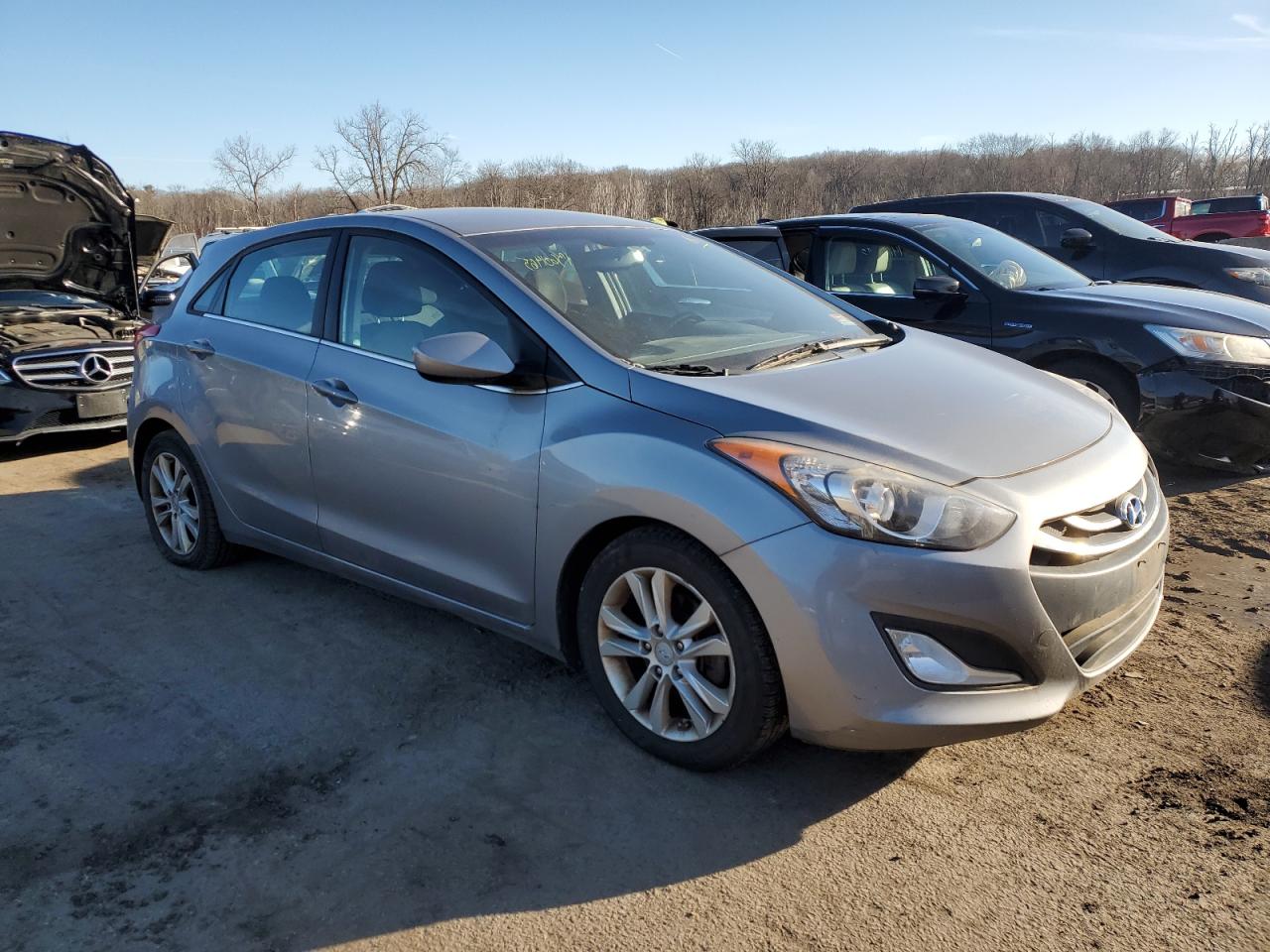 2013 Hyundai Elantra - Image 4