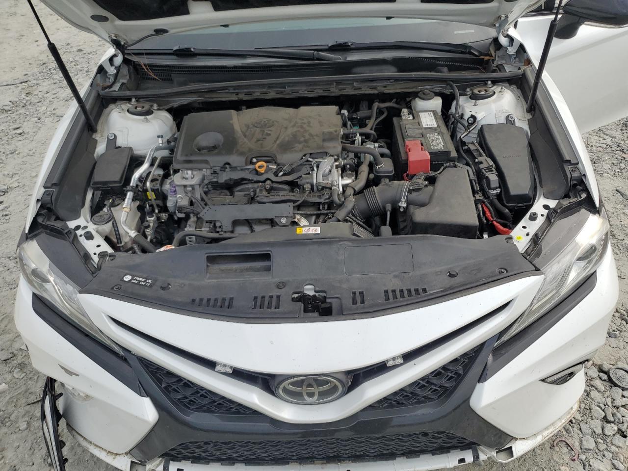2019 Toyota Camry - Image 13