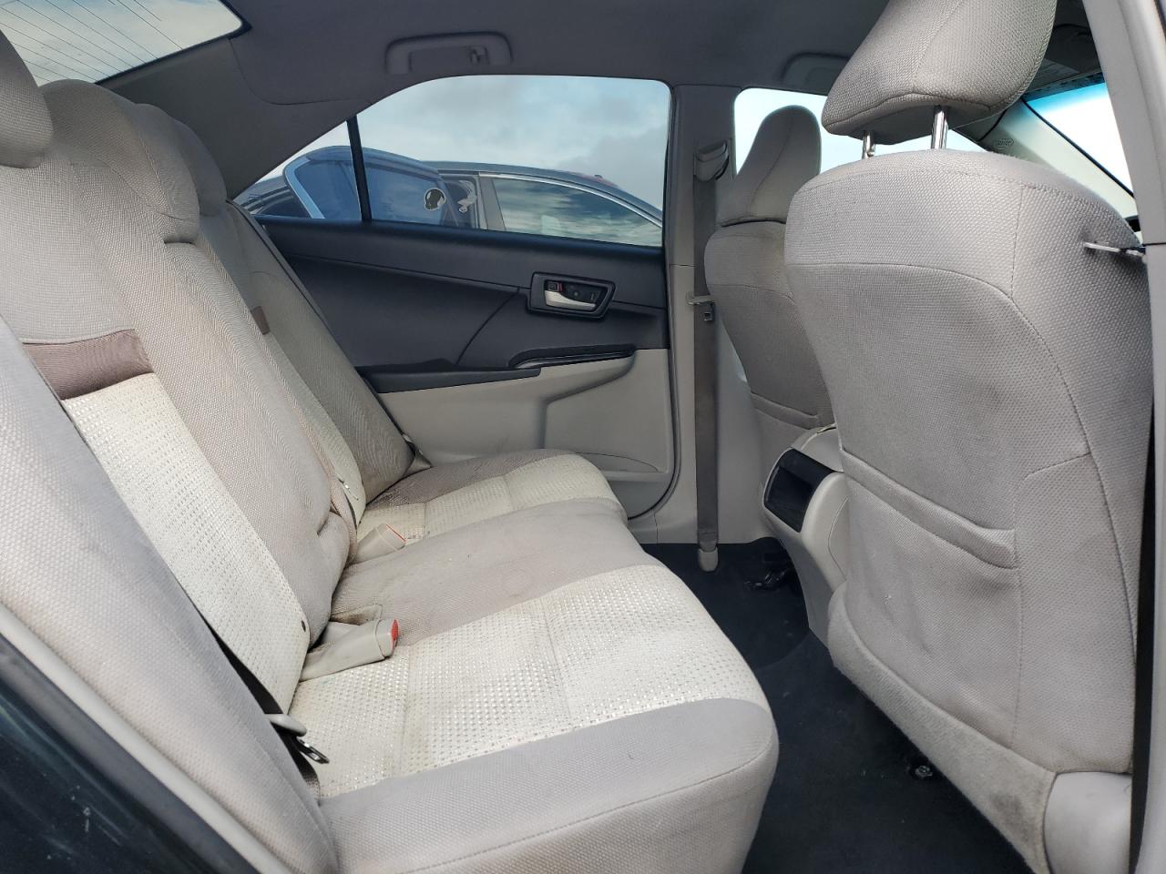 2012 Toyota Camry - Image 10
