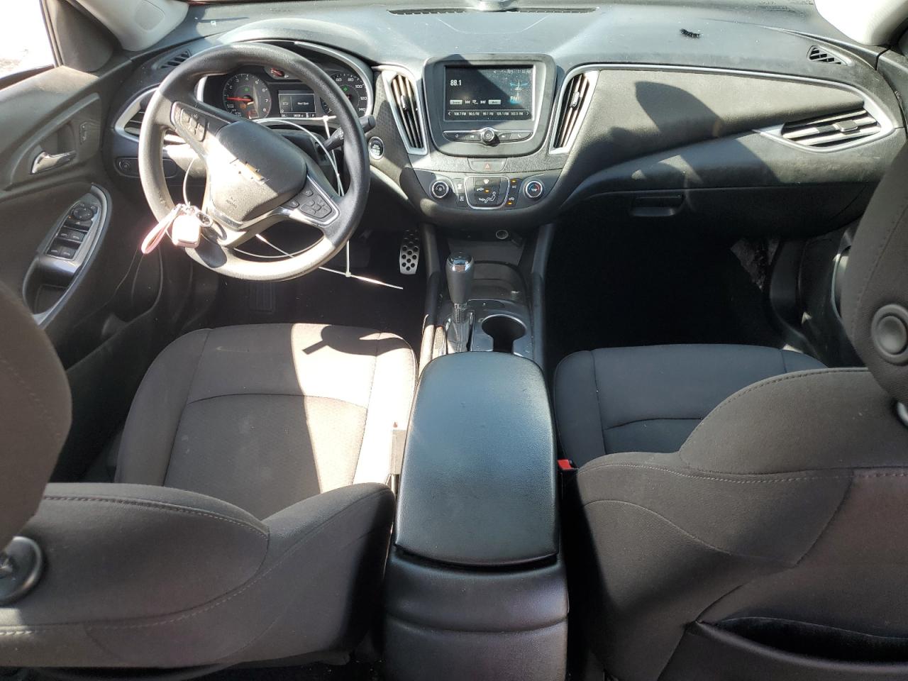 2017 Chevrolet Malibu - Image 8