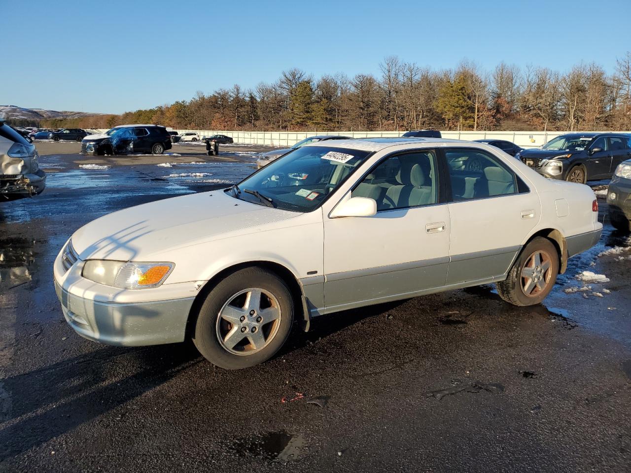 2001 Toyota Camry Ce for Sale in Brookhaven, NY - Minor Dent/Scratches