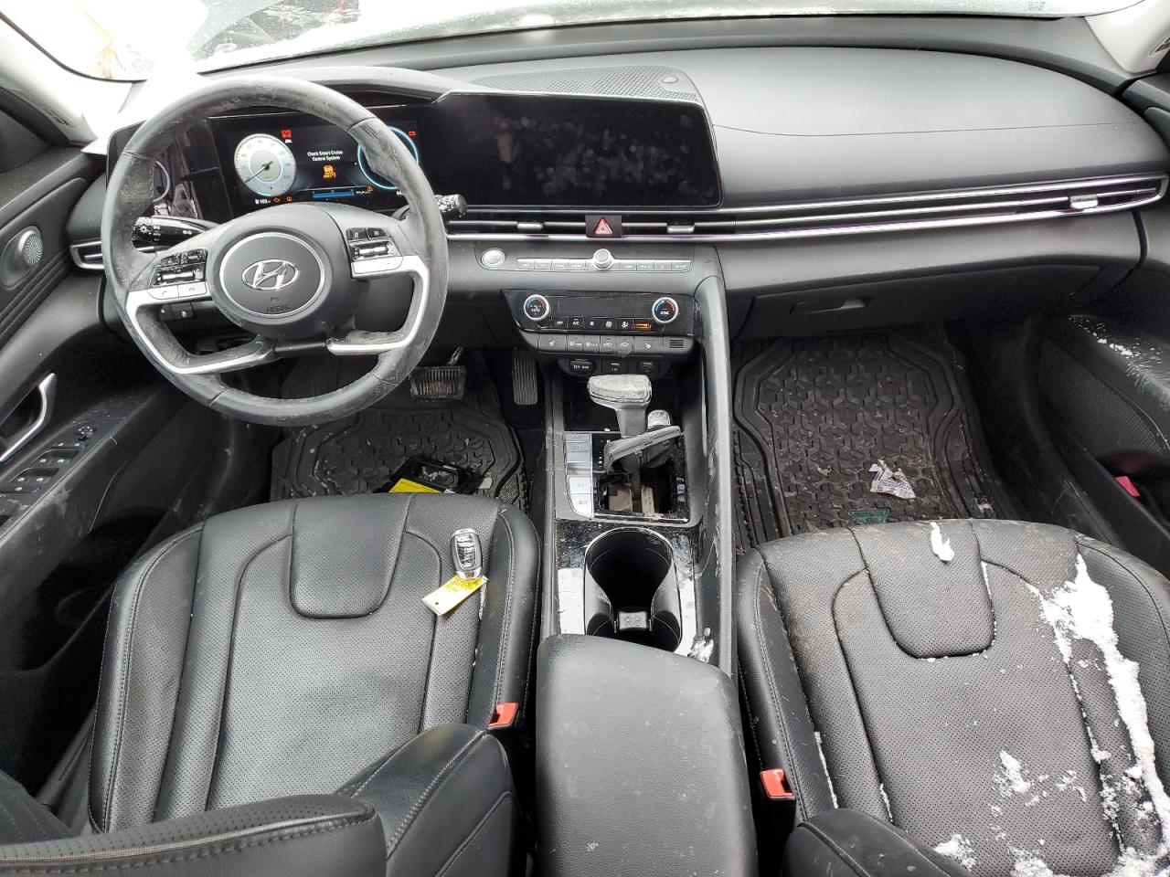 2023 Hyundai Elantra - Image 8