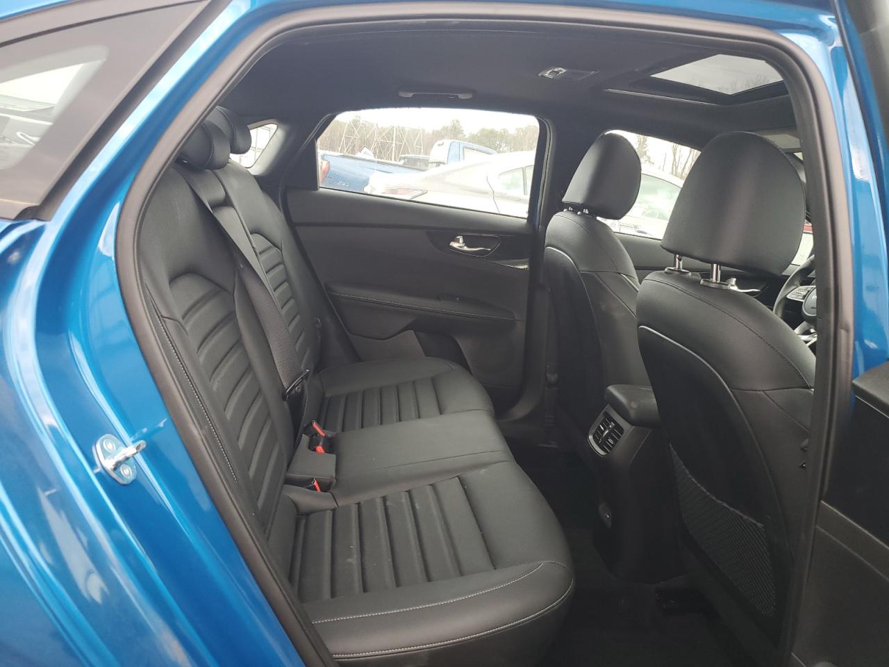 2023 Kia Forte - Image 10