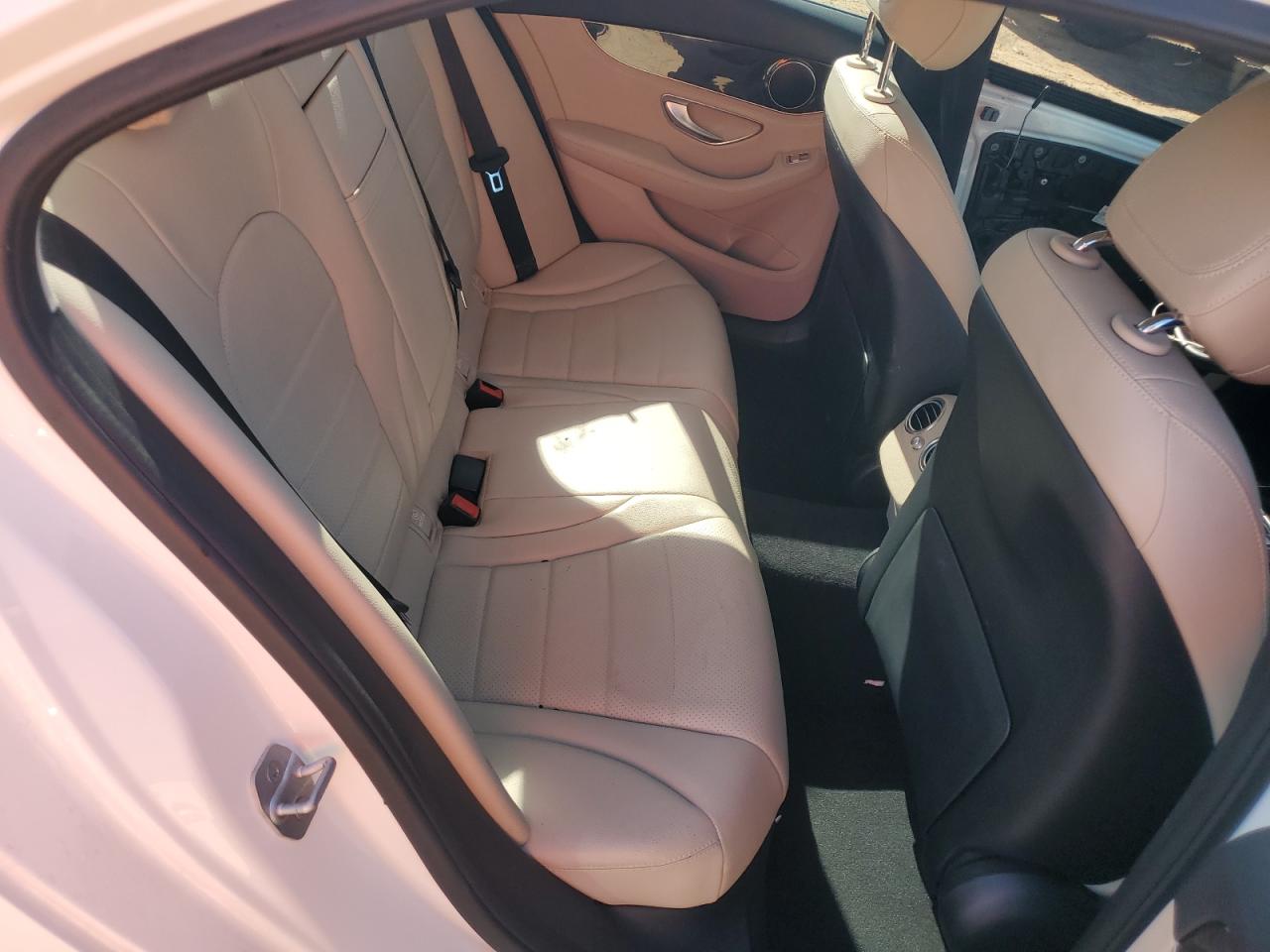 2016 Mercedes-Benz C-klasse - Image 10
