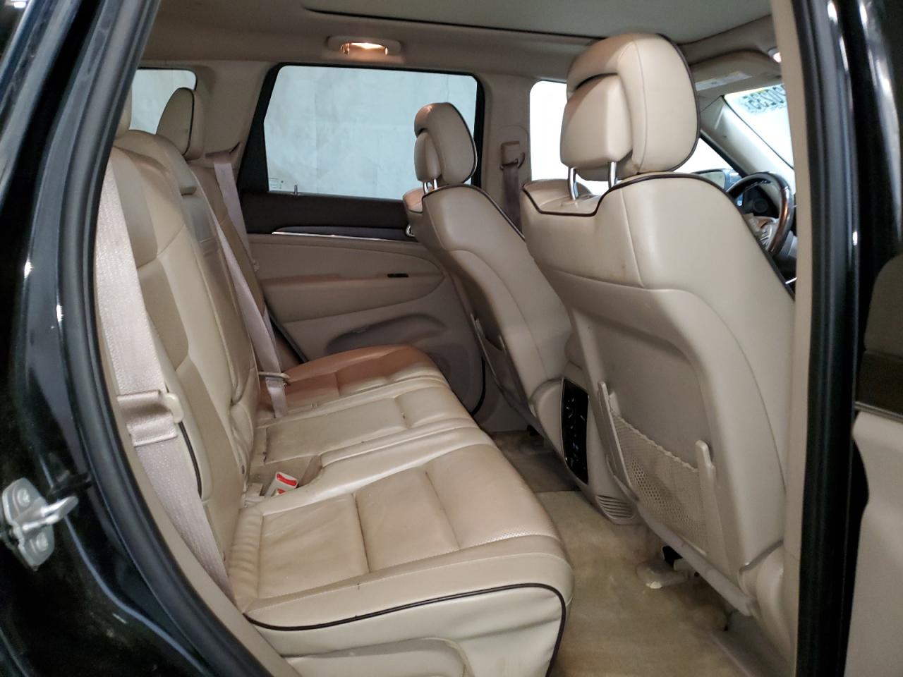 2015 Jeep Grand Cherokee - Image 11
