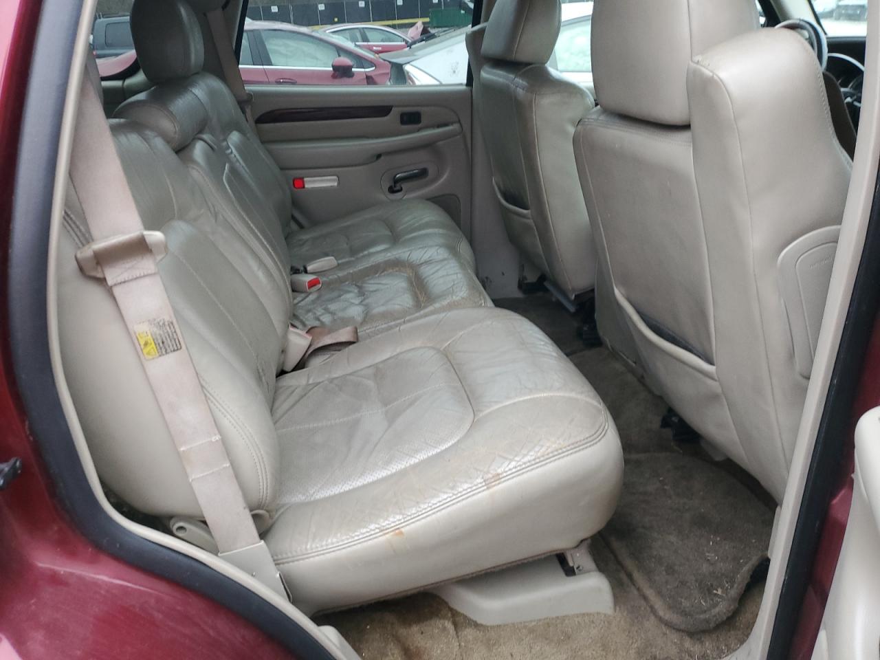 2002 Cadillac Escalade - Image 11