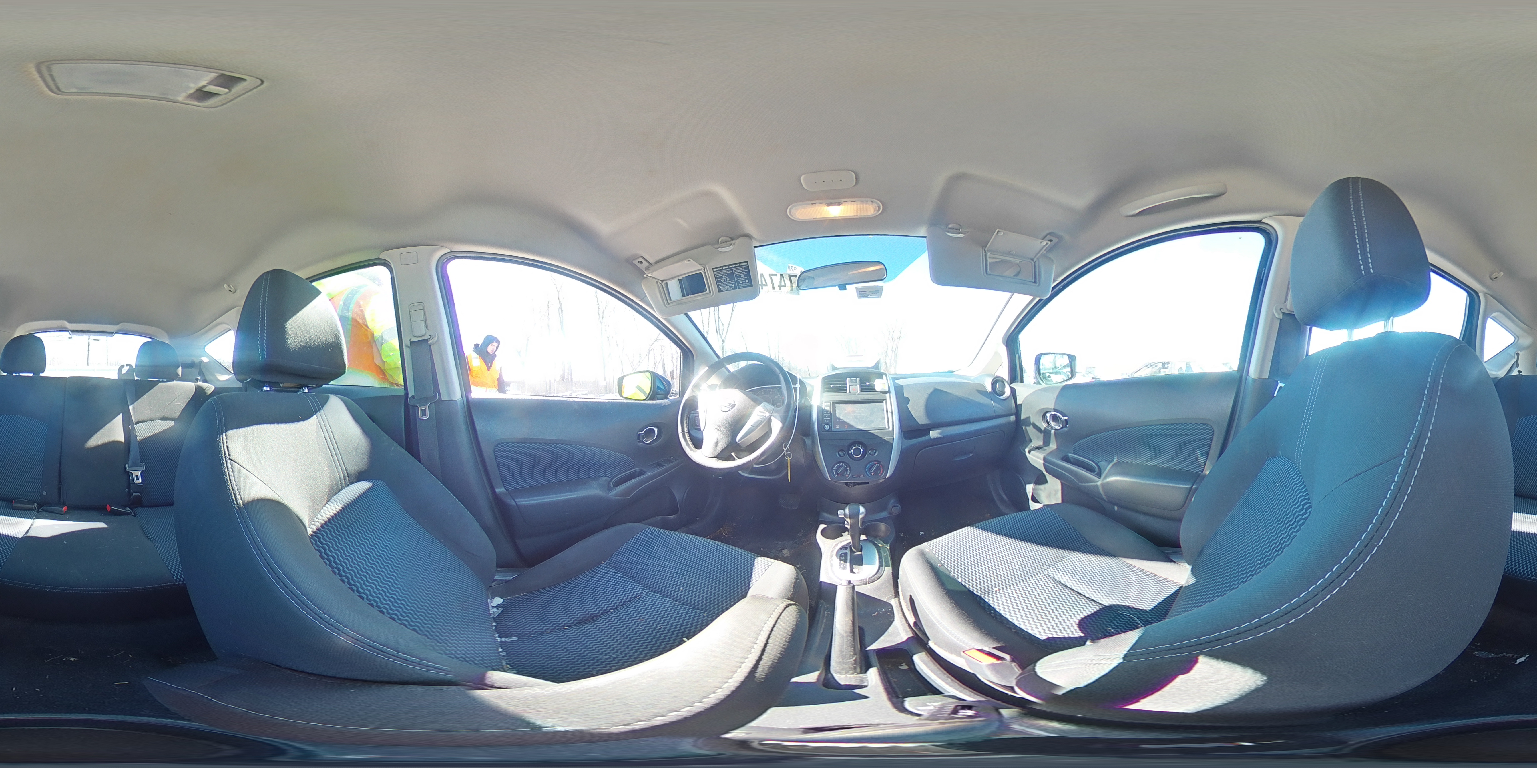 2019 Nissan Versa - Image 13