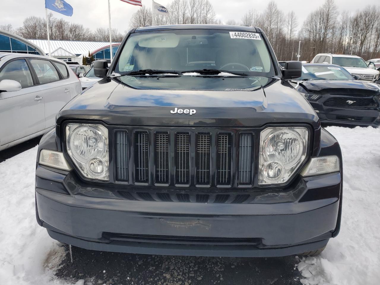 2012 Jeep Liberty (North America) - Image 5