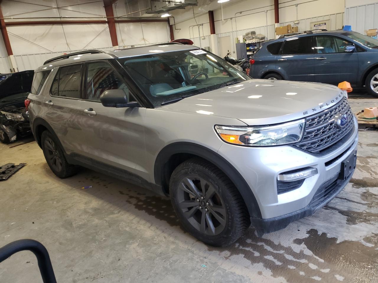 2021 Ford Explorer - Image 4