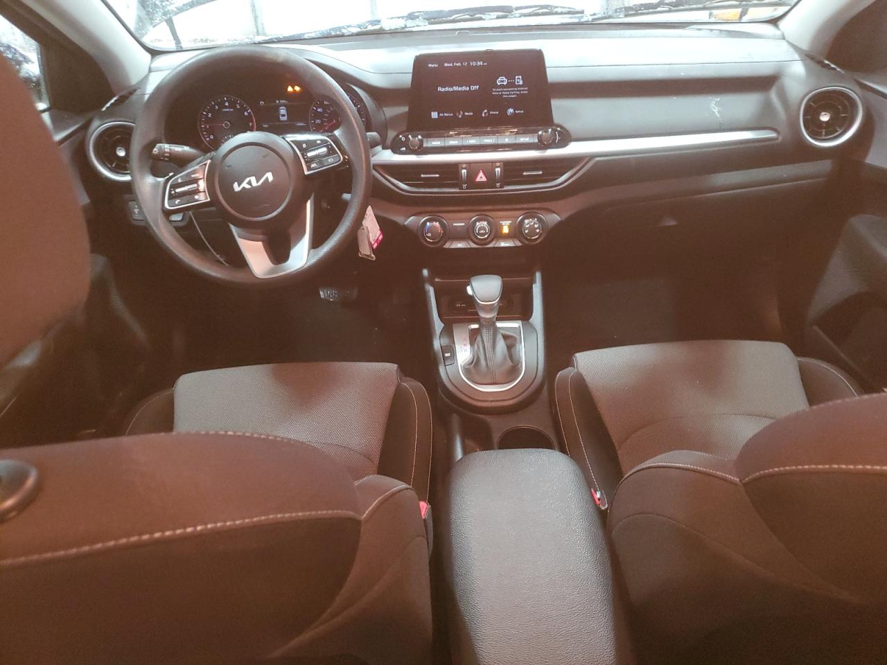 2024 Kia Forte - Image 8