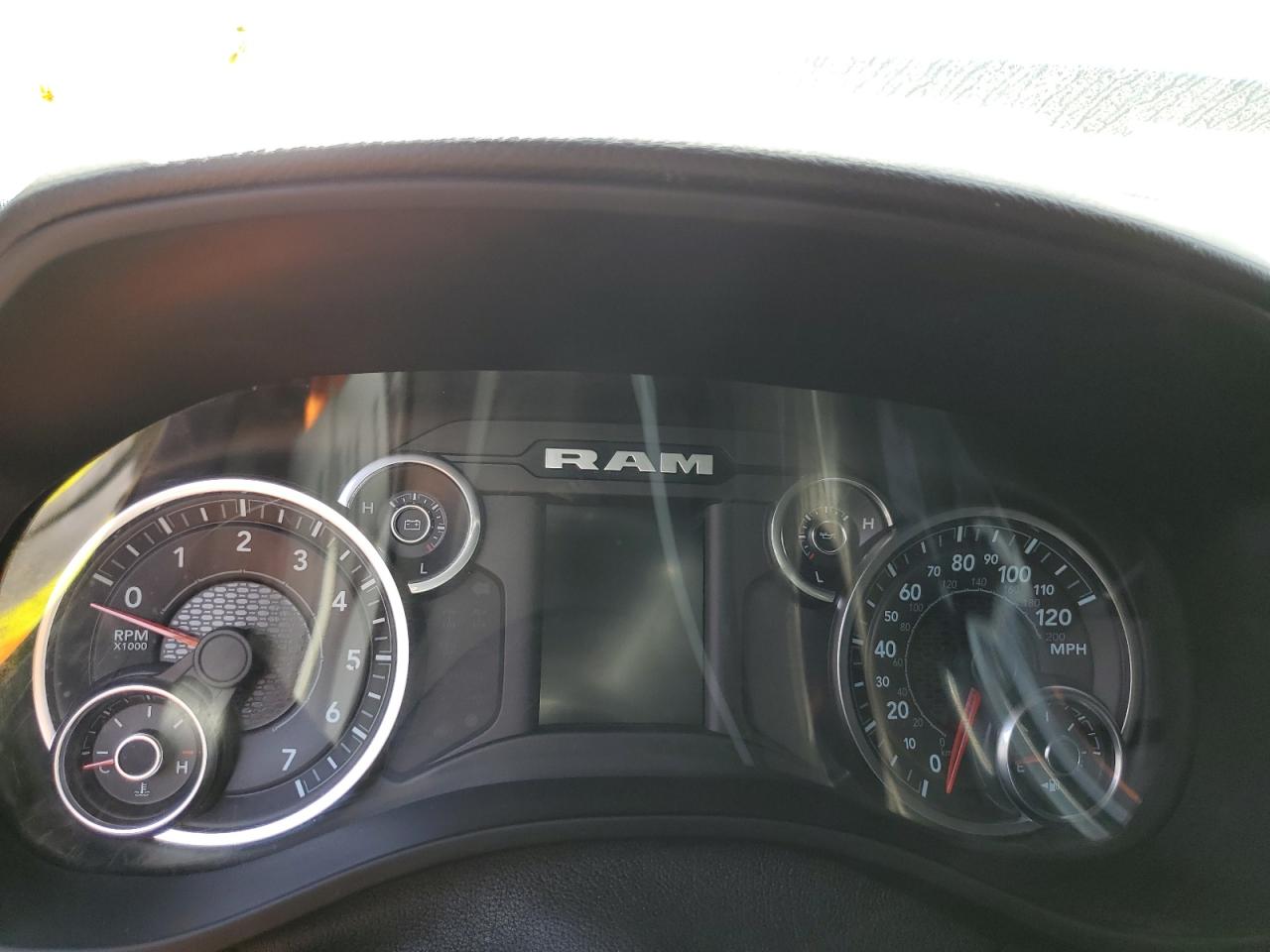 2022 RAM 1500 - Image 9