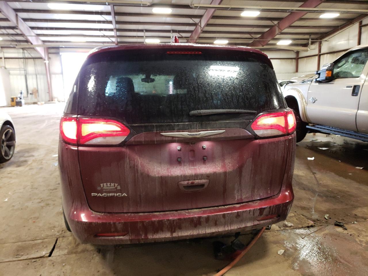 2017 Chrysler Pacifica - Image 6
