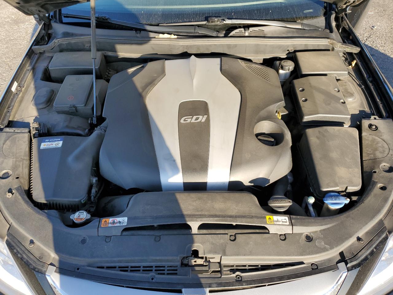2013 Hyundai Genesis - Image 11