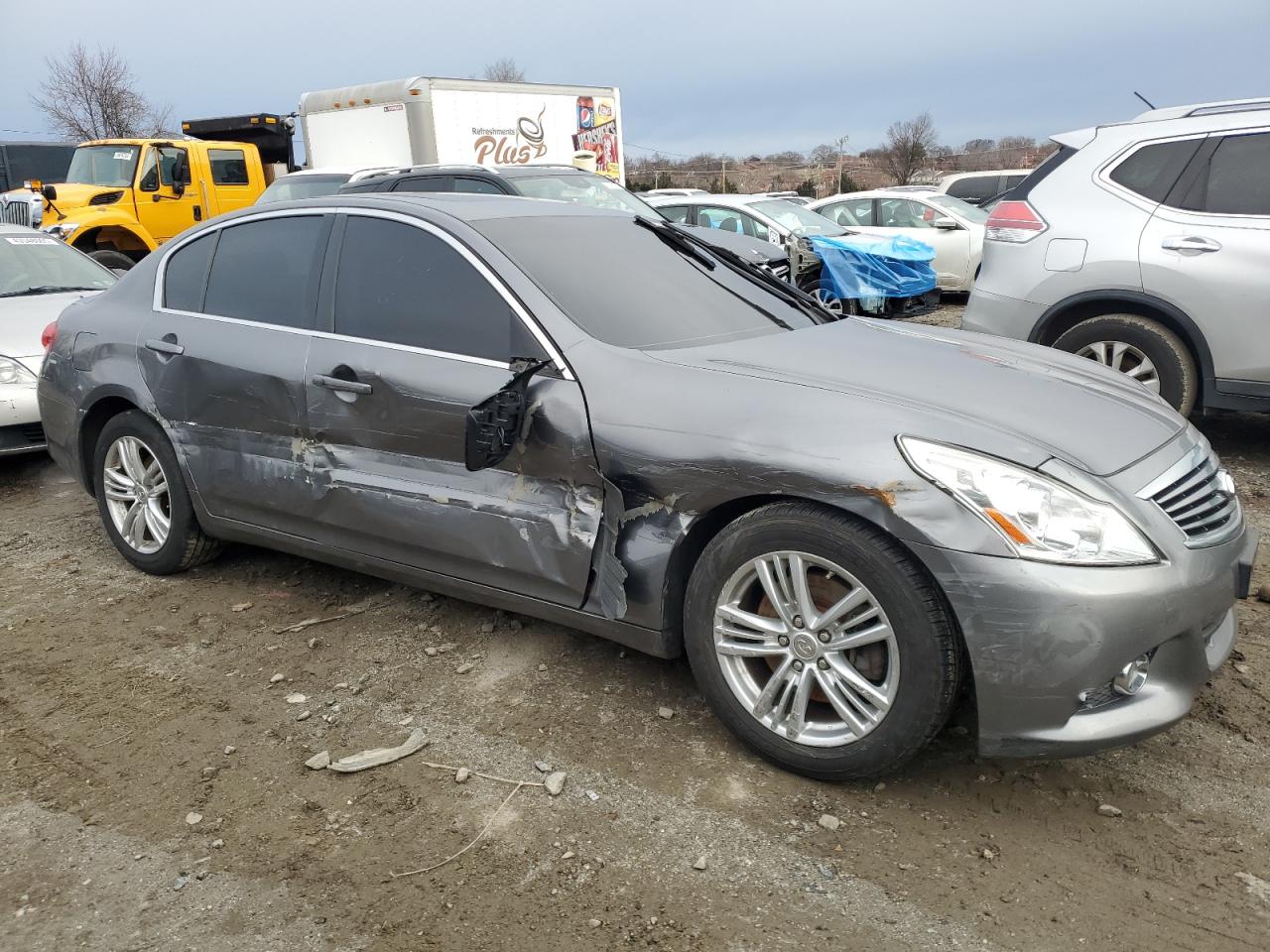 2015 Infiniti Q40 - Image 4