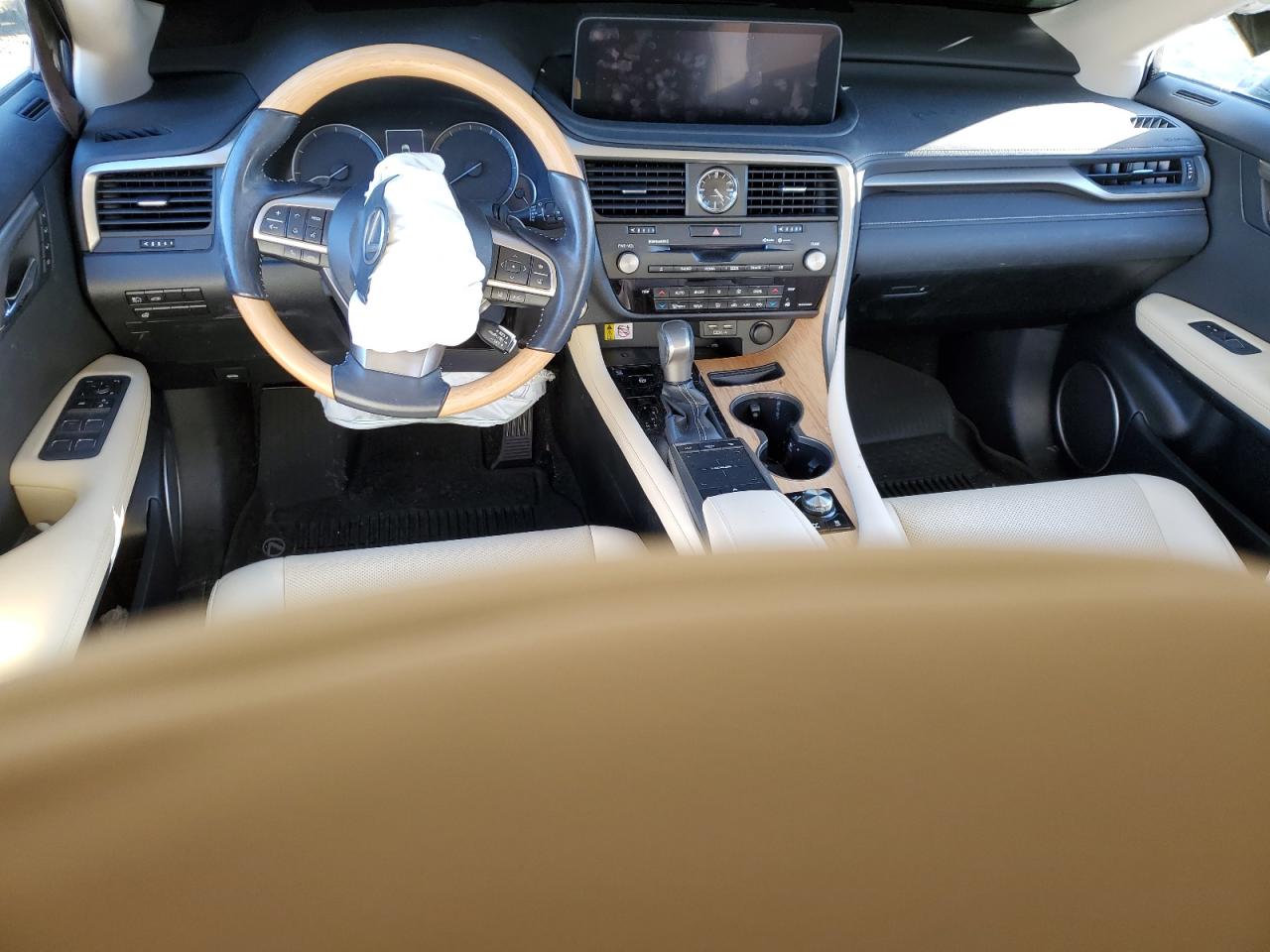 2022 Lexus RX - Image 8