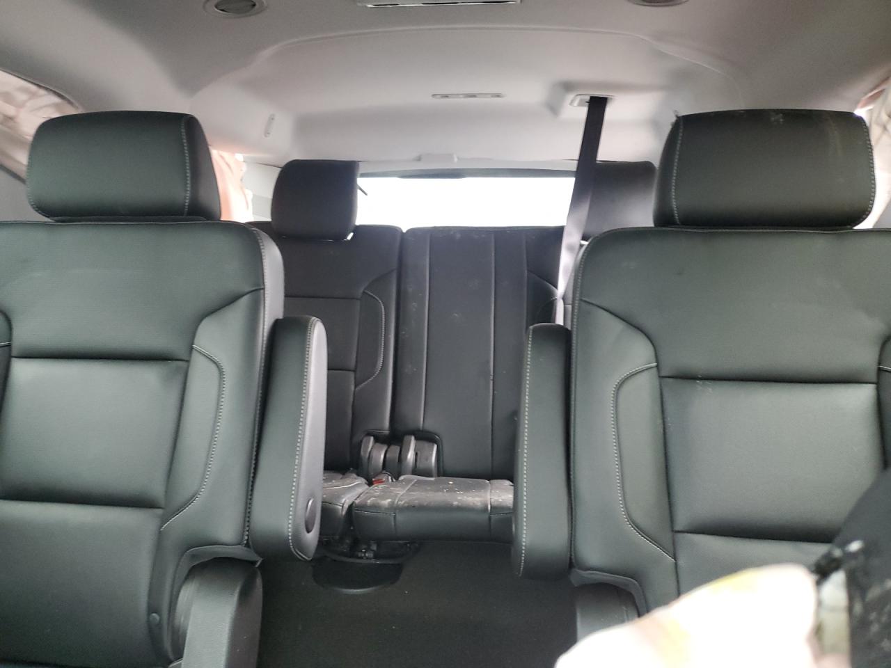 2017 GMC Yukon - Image 10