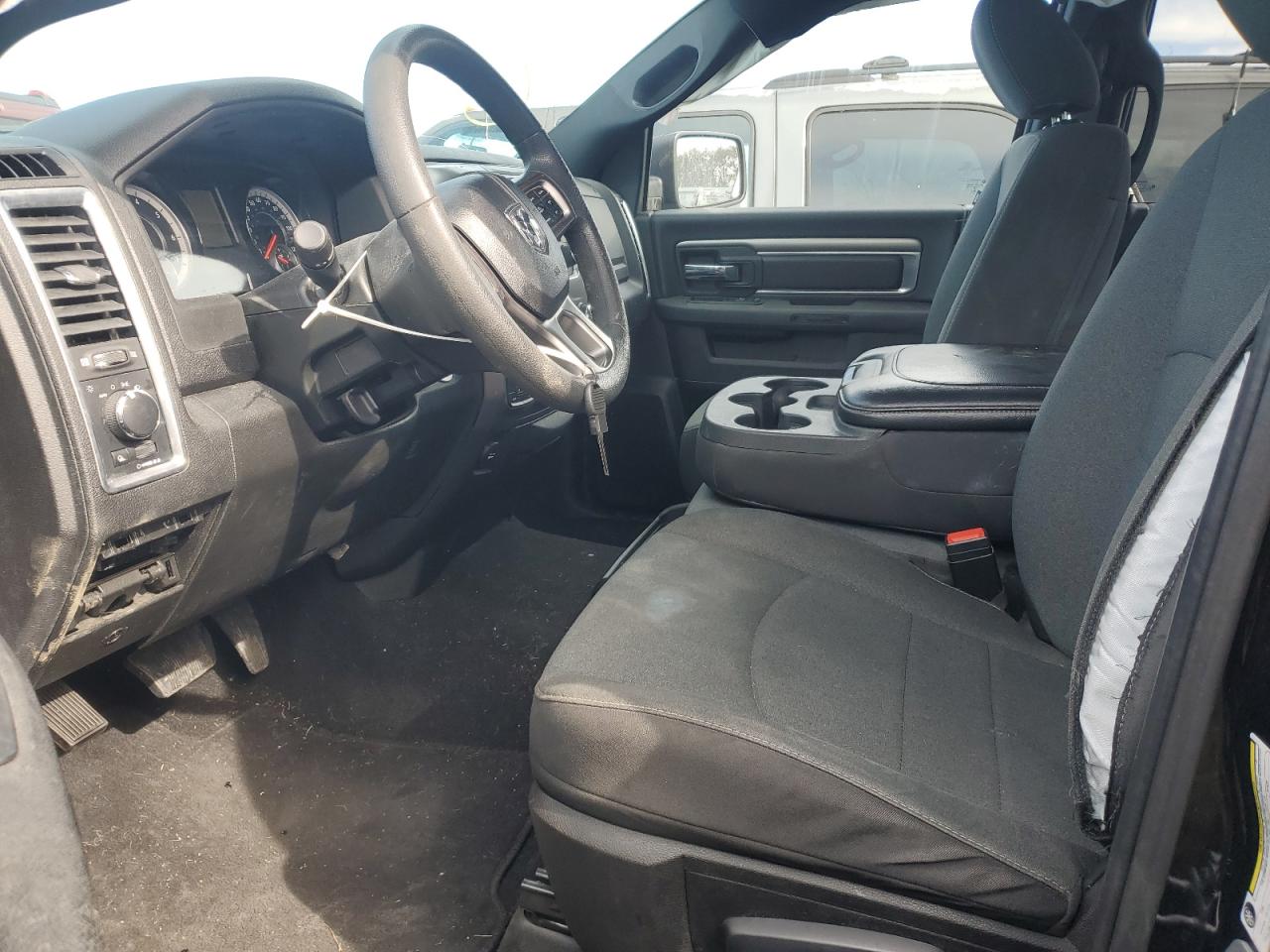 2021 RAM 1500 - Image 7